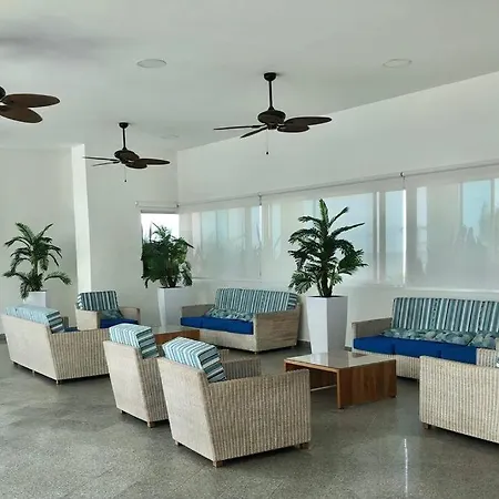 Apto 402 Frente Al Mar- Edificio Palmetto, Piso 4 Apartment