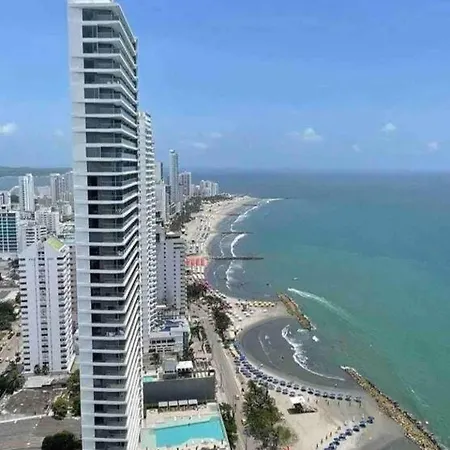 Apto 402 Frente Al Mar- Edificio Palmetto, Piso 4 * Cartagena