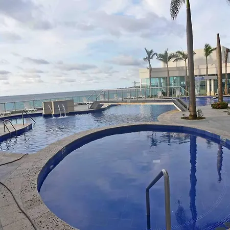 Apto 402 Frente Al Mar- Edificio Palmetto, Piso 4 Apartment *