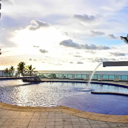 Apto 402 Frente Al Mar- Edificio Palmetto, Piso 4 * Cartagena