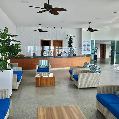 Apartment Apto 402 Frente Al Mar- Edificio Palmetto, Piso 4 *