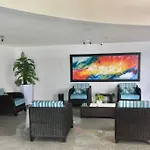 Apto 402 Cartagena Frente Al Mar- Edificio Palmetto, Piso 4