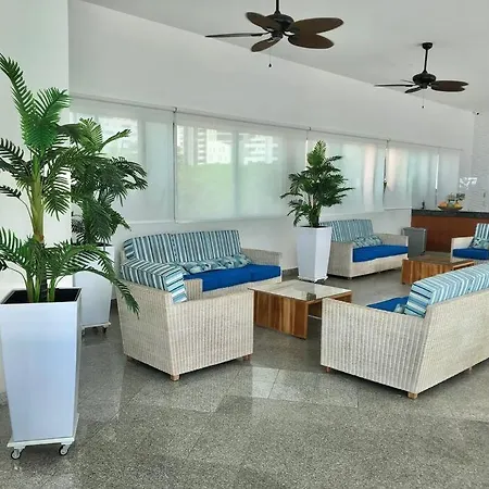 Apto 402 Frente Al Mar- Edificio Palmetto, Piso 4 * Cartagena
