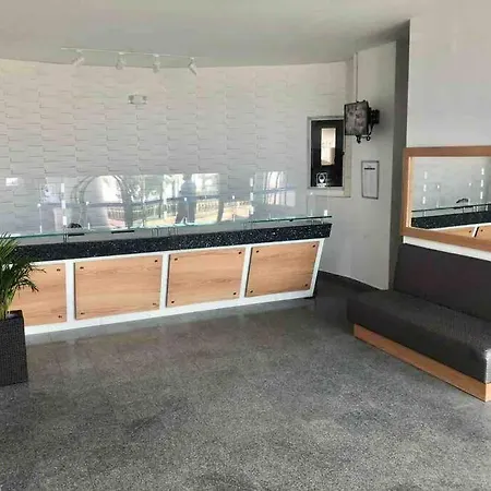 Apartamento Apto 402 Frente Al Mar- Edificio Palmetto, Piso 4