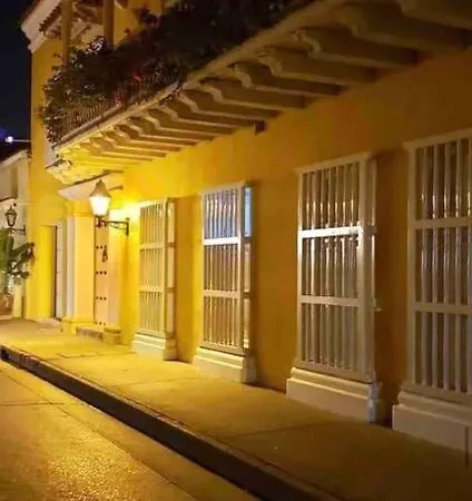 Apto 402 Frente Al Mar- Edificio Palmetto, Piso 4 Apartamento *