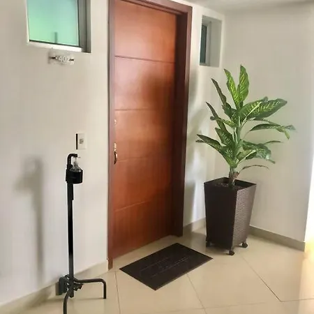 Apto 402 Frente Al Mar- Edificio Palmetto, Piso 4